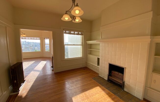 2233 LARKIN ST