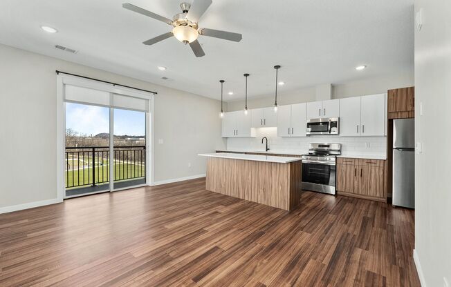 2 beds, 2 baths, 1,245 sqft, $1,950, Unit 411