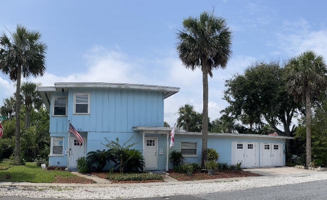 301 OLEANDER ST