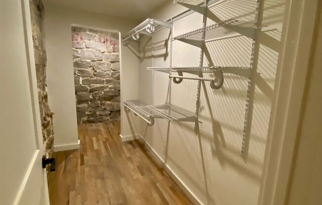 2 beds, 2 baths, 1,005 sqft, $2,567, Unit 013