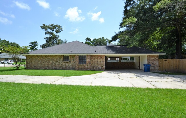 Newly renovated home in Beau Village Subdivision in Denham Springs near I-12