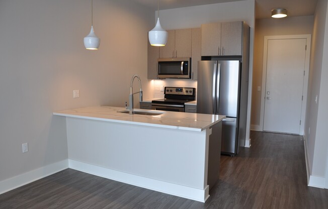 1 bed, 1 bath, 799 sqft, $1,469, Unit 601