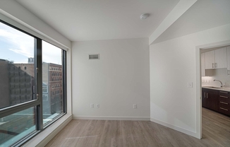 2 beds, 2 baths, 976 sqft, $5,415, Unit 938