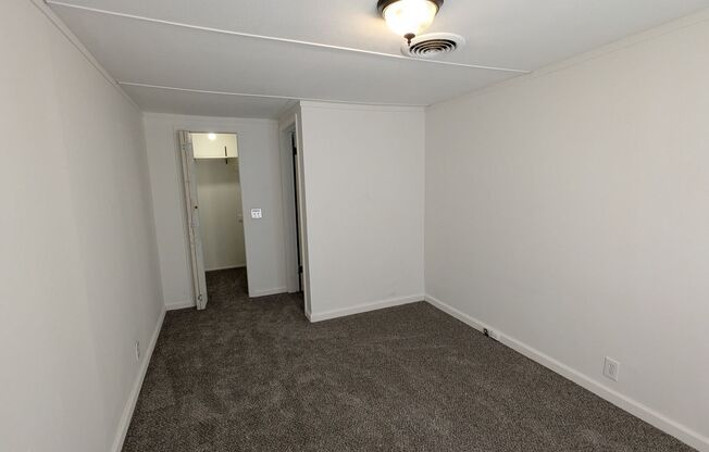 3 beds, 1 bath, $1,350