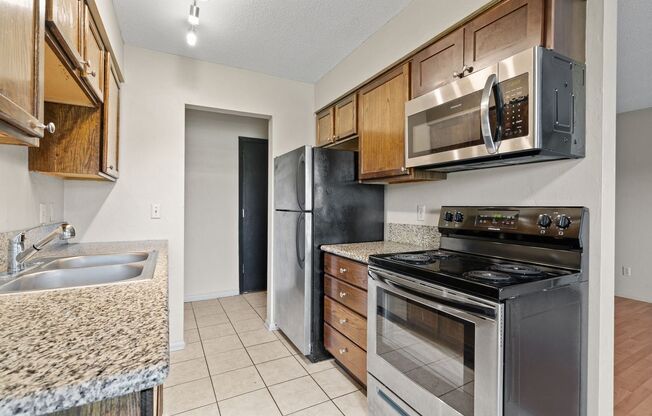 1 bed, 1 bath, 725 sqft, $1,200