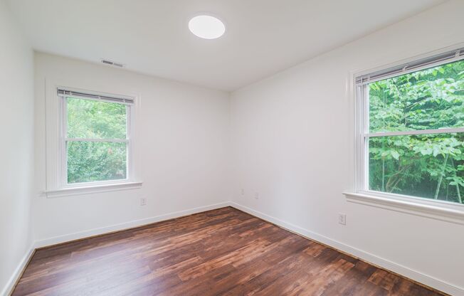 3 beds, 2 baths, 1,300 sqft, $1,950, Unit Unit A
