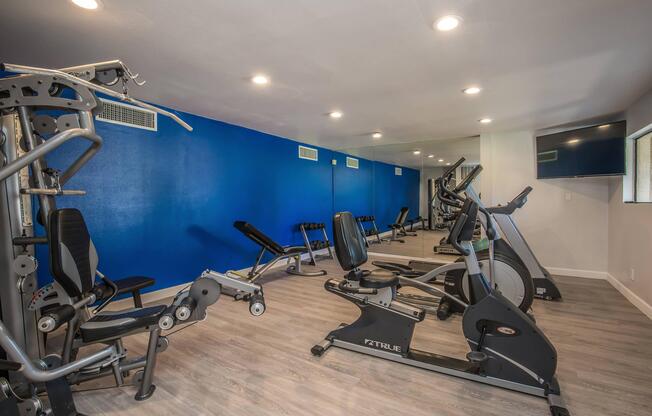 STATE-OF-THE-ART FITNESS CENTER