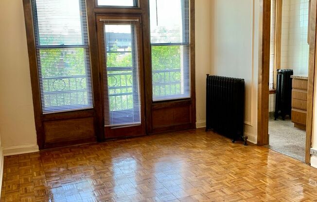 Studio, 1 bath, 300 sqft, $1,695, Unit 530-606