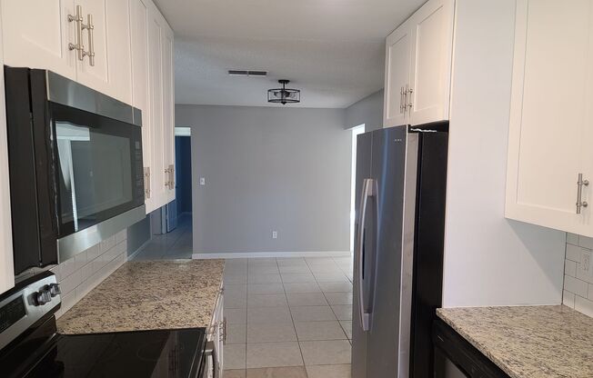 Attractive 4BR in Palmetto Beach