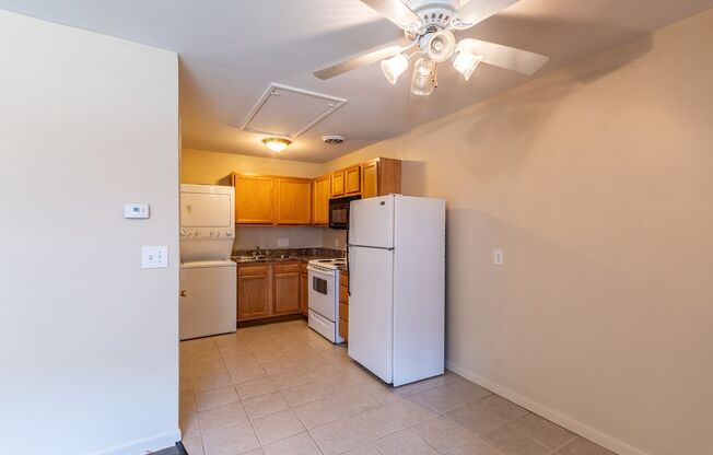 1 bed, 1 bath, 525 sqft, $825, Unit Unit 3585-04