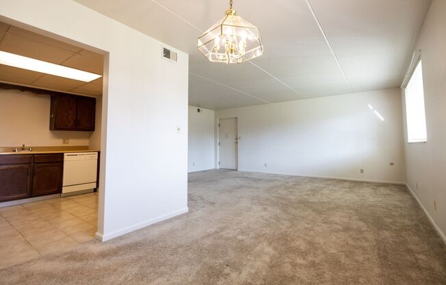 2 beds, 1 bath, 850 sqft, $895, Unit Unit 109