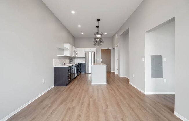 1 bed, 1 bath, 625 sqft, $1,300, Unit 1312