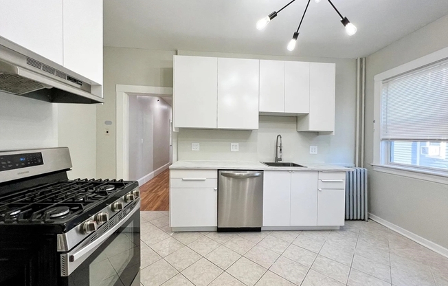 84 GREENWOOD ST