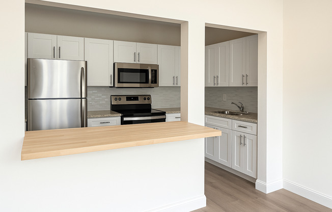 2 beds, 1 bath, 850 sqft, $1,995, Unit A-45