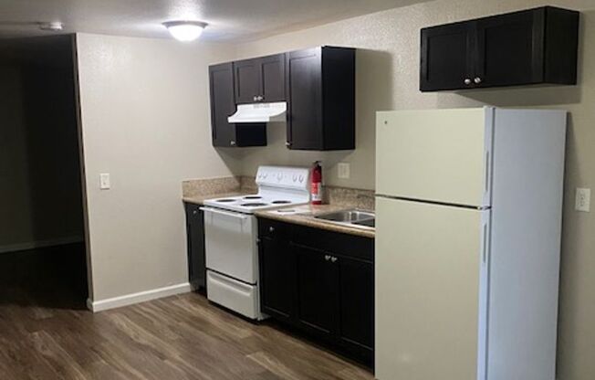 Studio, 1 bath, 500 sqft, $1,750, Unit 26