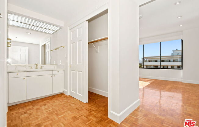 2 beds, 3 baths, 2,018 sqft, $10,499, Unit 1104