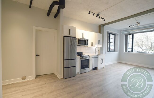 2 beds, 1 bath, 570 sqft, $2,350, Unit 102
