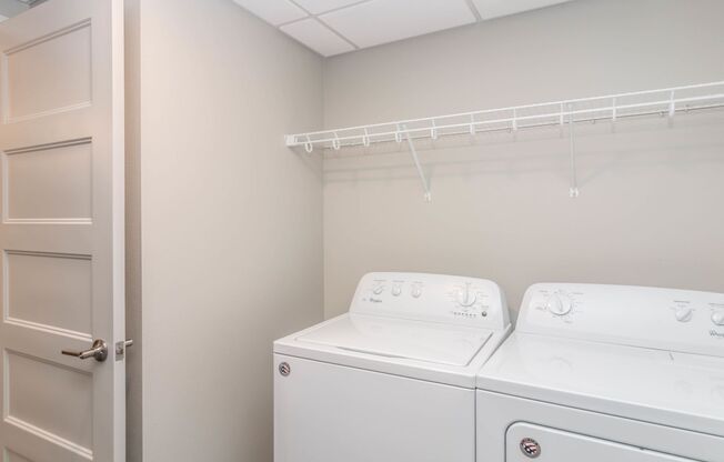 1 bed, 1 bath, 727 sqft, $1,225, Unit 420