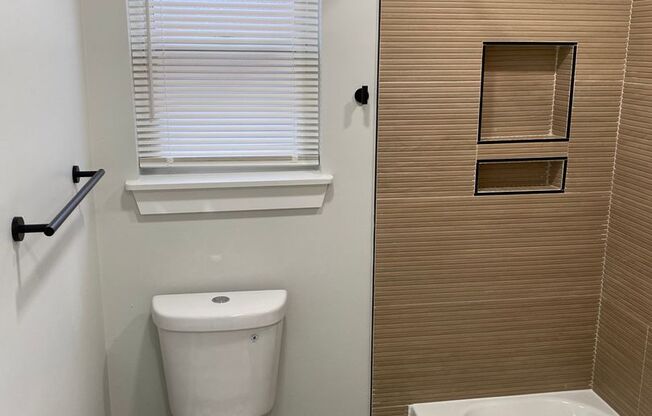 1 bed, 1 bath, $1,695, Unit 417