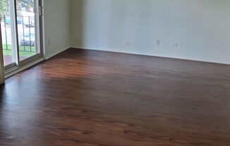 1 bed, 1 bath, $900, Unit K