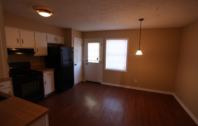 2 beds, 1.5 baths, $900, Unit 1108 Unit C