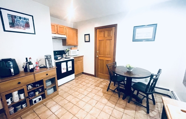 608 E 2 ST