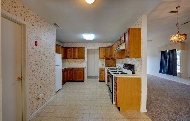 2 beds, 1.5 baths, $1,700