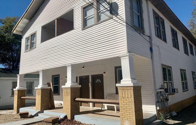 CHARMING AND UPDATED 2 BEDROOM 1 BATH