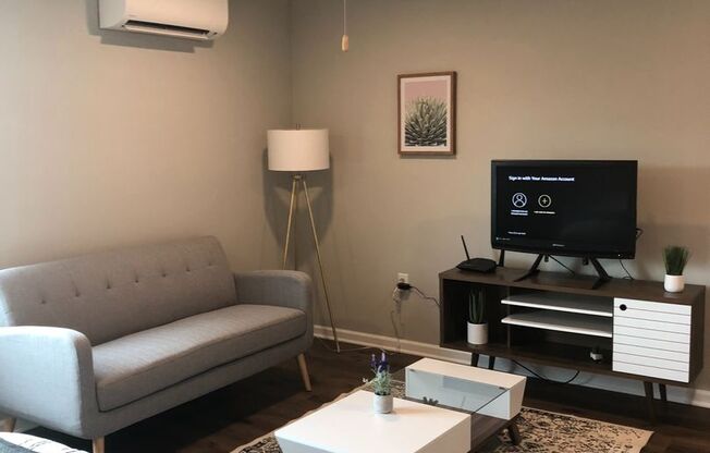 Studio, 1 bath, 500 sqft, $800, Unit H 115