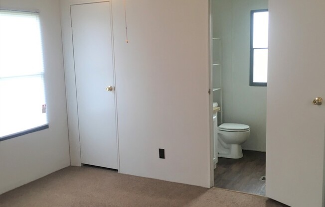 2 beds, 2 baths, $995