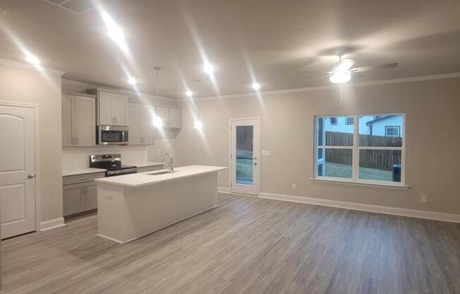 1307 FERN RDG CT