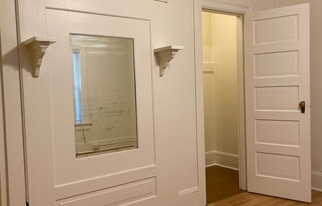 Studio, 1 bath, 350 sqft, $995, Unit 306