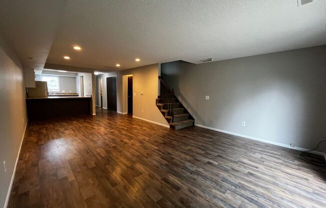 2 beds, 1.5 baths, $1,295