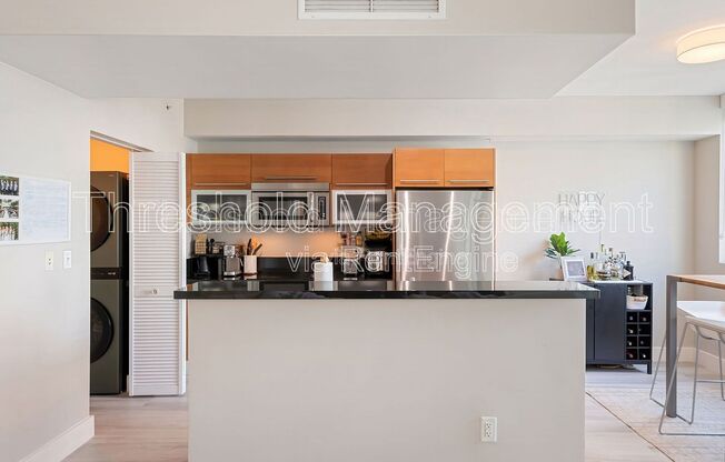 2 beds, 2 baths, 989 sqft, $3,300, Unit 2202