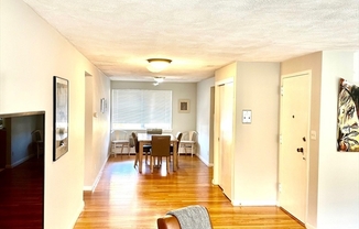 2 beds, 1 bath, 1,100 sqft, $2,600, Unit H