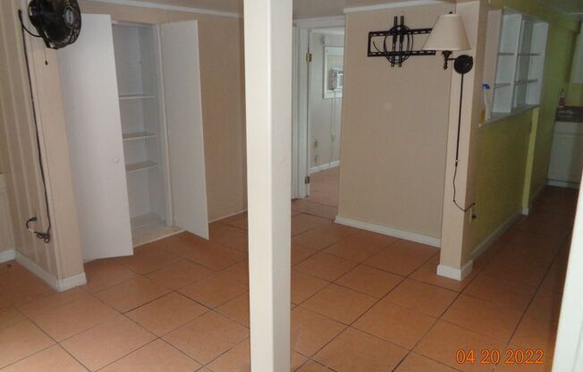 1 bed, 1 bath, $995, Unit Unit 1