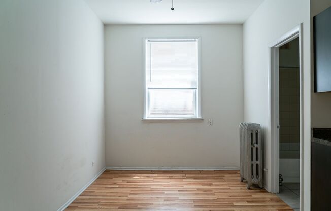 1 bed, 1 bath, 375 sqft, $1,425, Unit 4615-GB