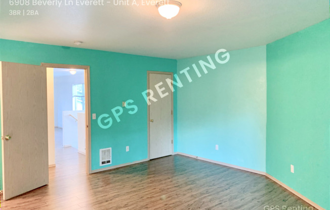 3 beds, 2 baths, $2,500