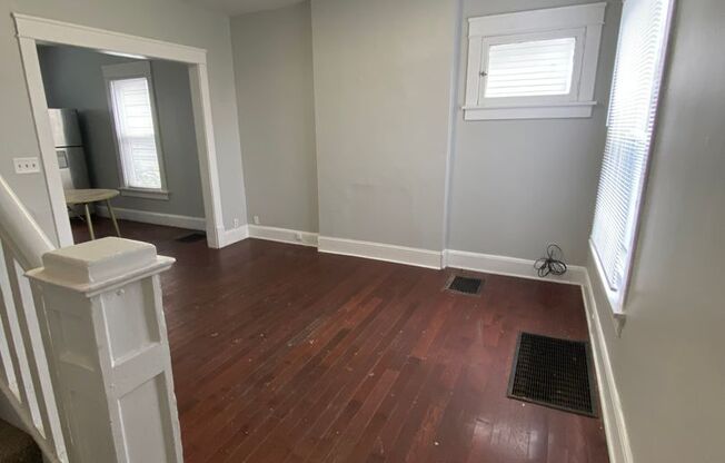 26-28 E Woodrow Ave