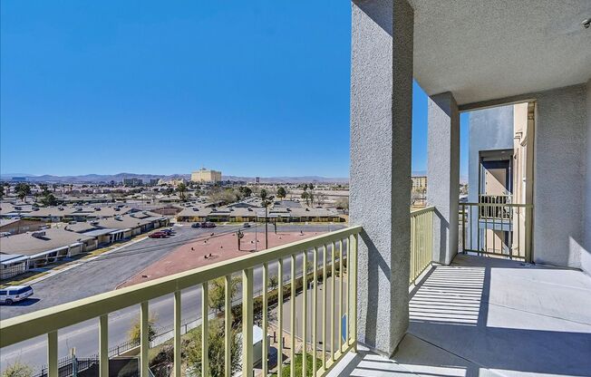 2 beds, 2 baths, $2,095