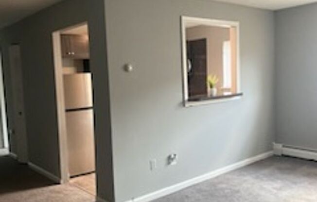 1 bed, 1 bath, 725 sqft, $1,350, Unit D12
