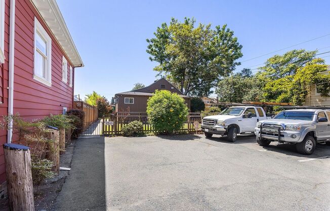 2510 Eagle Ave #C - 2 bedroom | 1 bath | Back Cottage