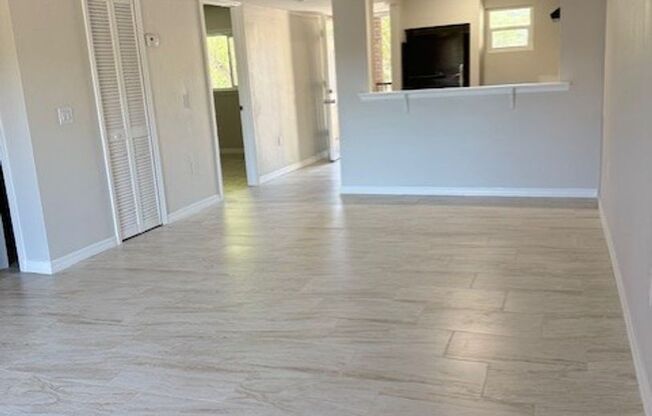 2 beds, 1.5 baths, 900 sqft, $1,425, Unit 211