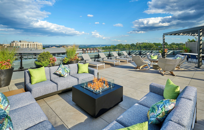 Newly Renovated Sun Deck With Fire Pit