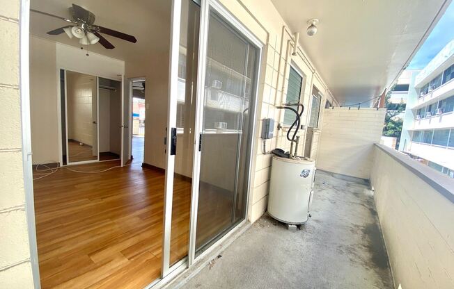 2514 S. Beretania