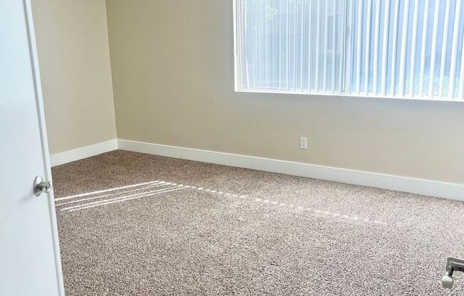 2 beds, 1 bath, 896 sqft, $1,895, Unit 101