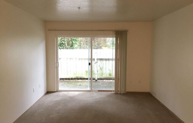 1 bed, 1 bath, 547 sqft, $1,200, Unit 18