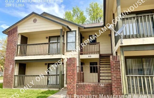 810 Station Street