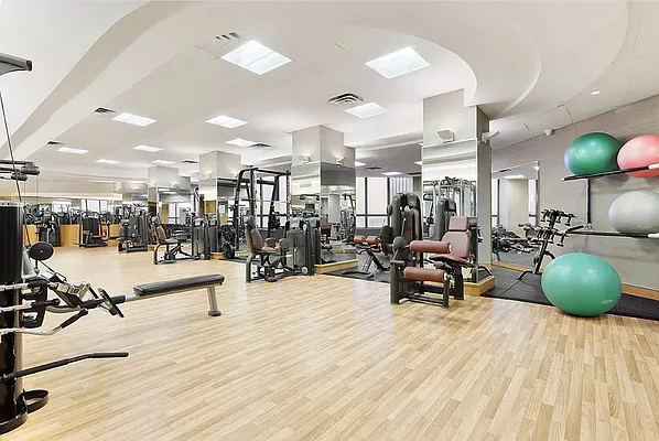 Studio, 1 bath, 588 sqft, $4,500, Unit 6D