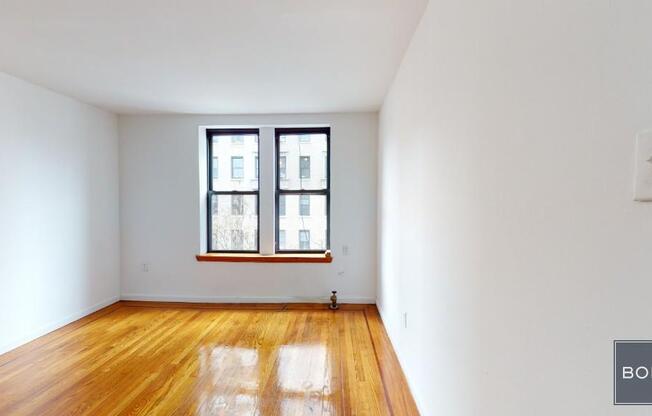 299 E 11 ST